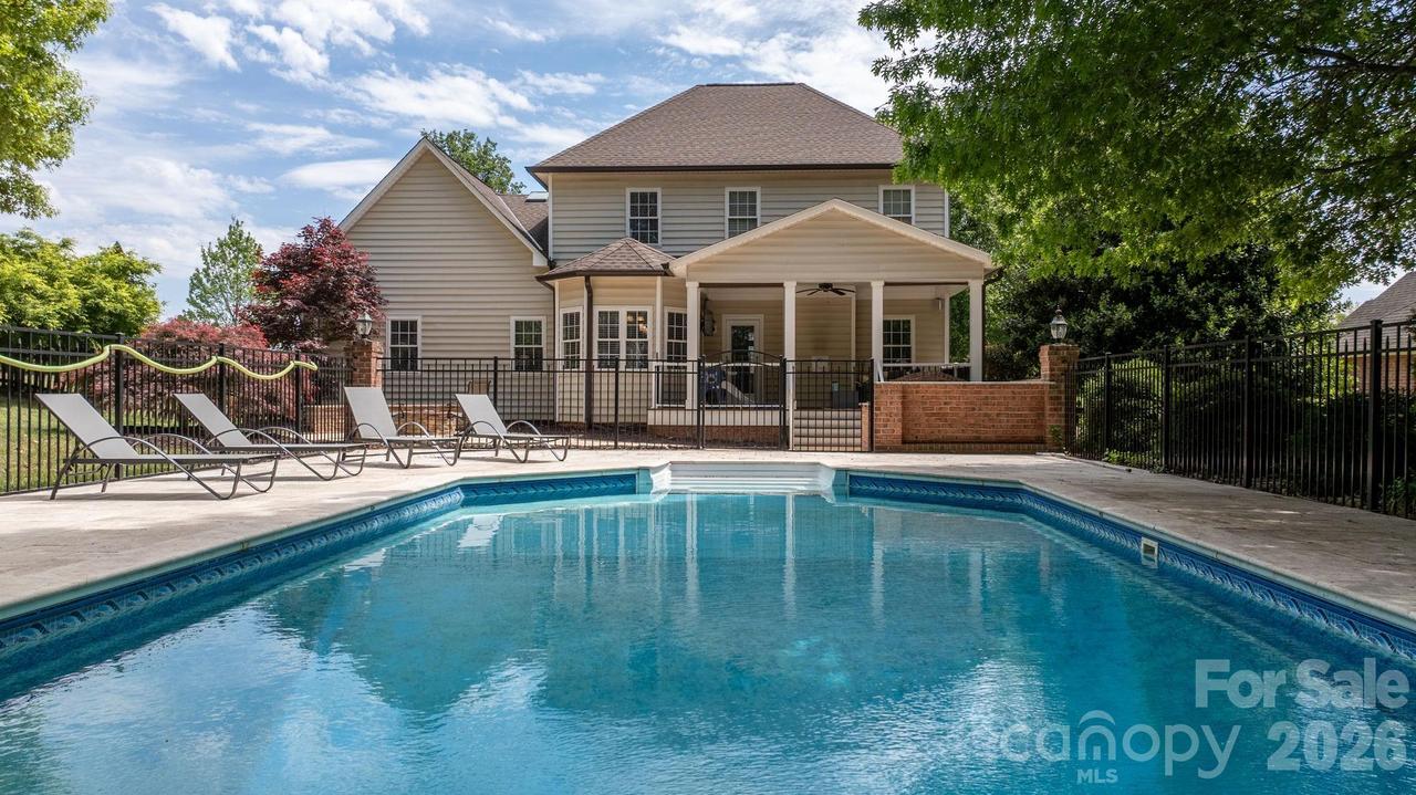4525 18th Street Ln. #3, Hickory, NC 28601