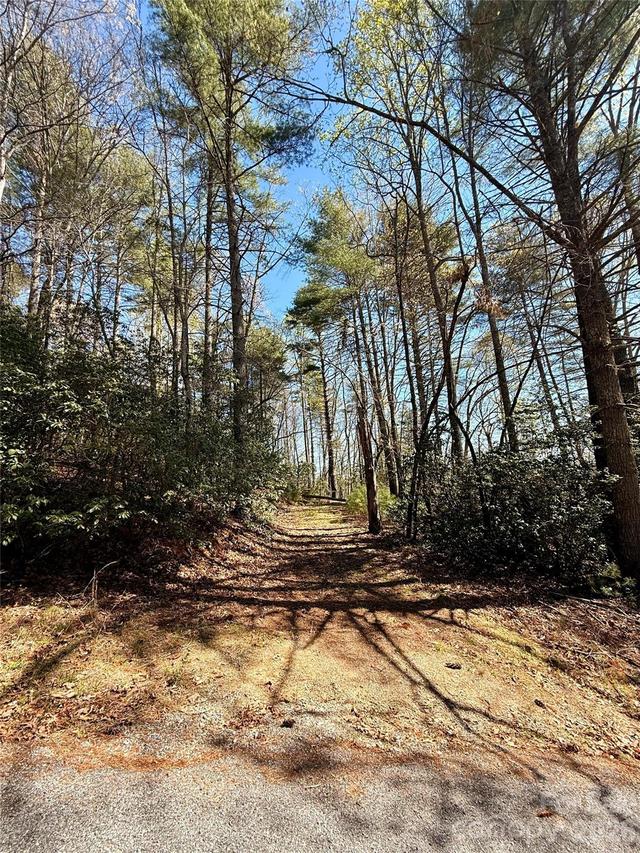 400 Emerald Hills Dr., Penrose, NC 28766