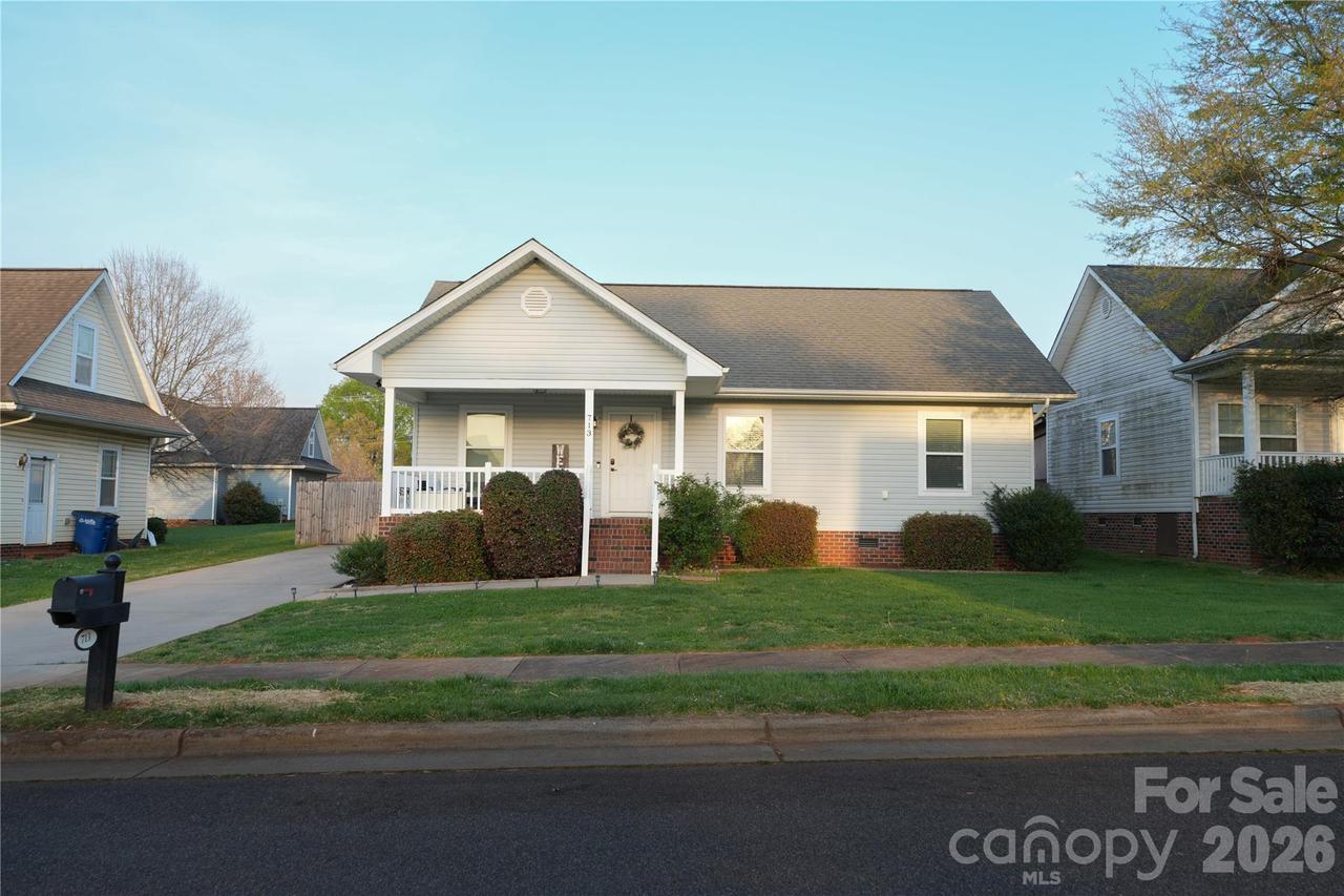 713 Willie Beatty Ct., Statesville, NC 28677