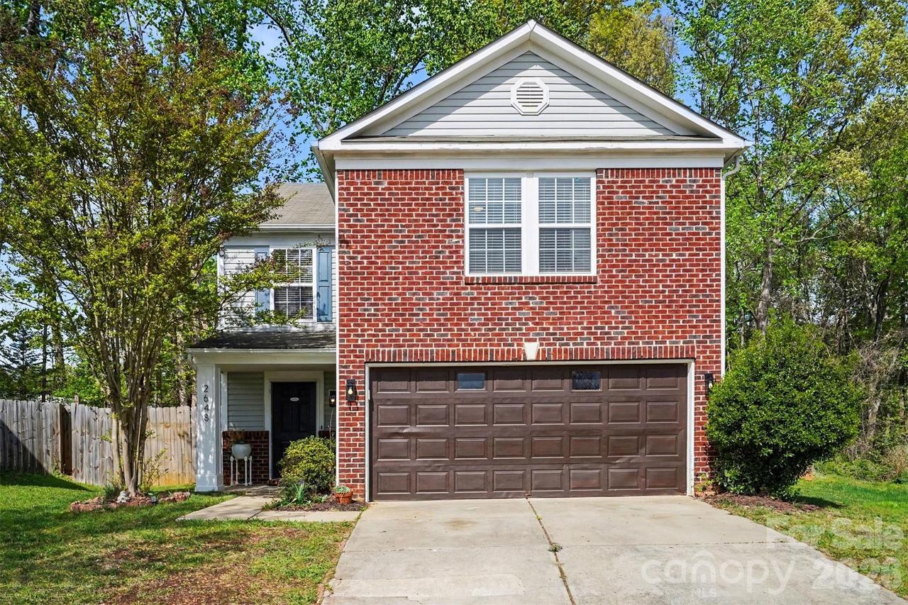 2648 Stream Bank Dr., Charlotte, NC 28269