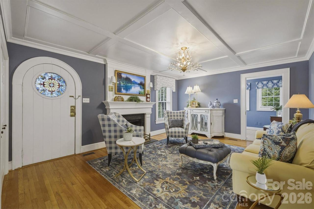 406 N Green St., Morganton, NC 28655