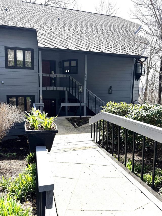 210 Grouse Moor Dr., Linville, NC 28646