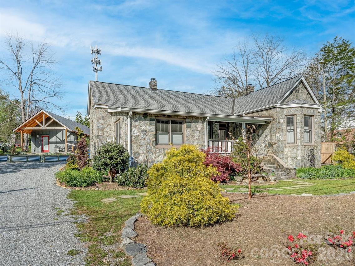 60 W Morgan St., Brevard, NC 28712