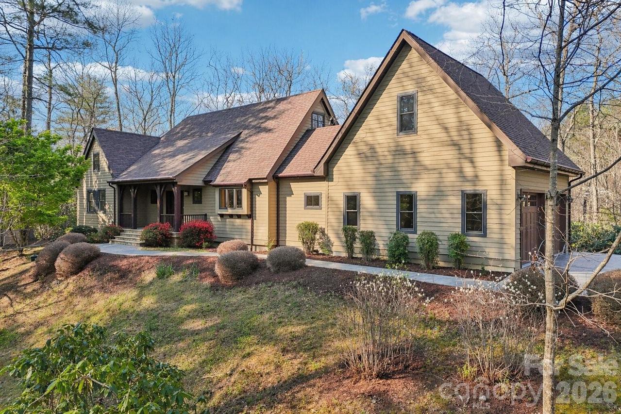 2320 Evans Rd., Hendersonville, NC 28739