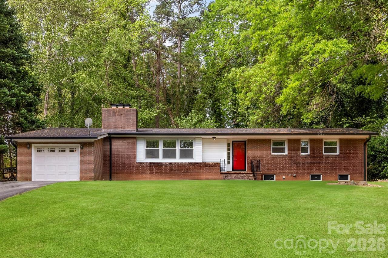 302 Suburban Ave., Kannapolis, NC 28083