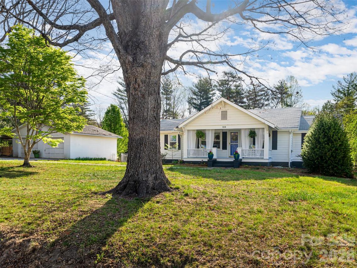 516 Onteora Blvd., Asheville, NC 28803