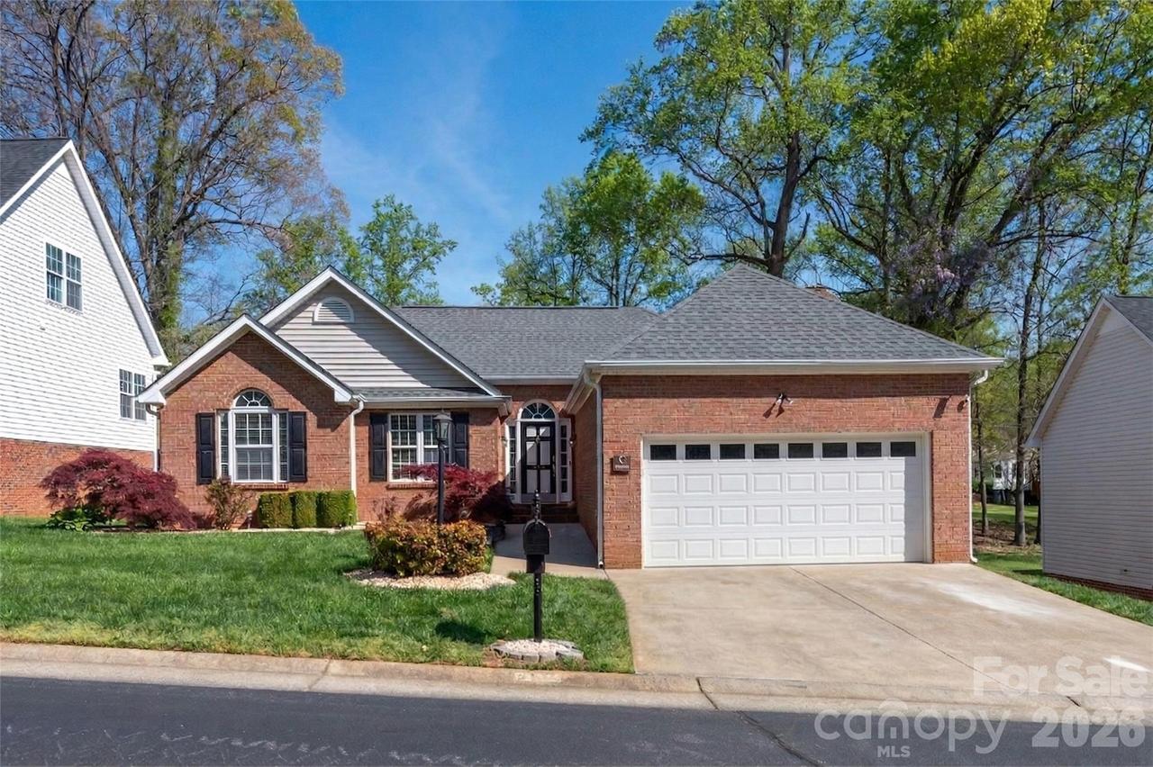 5125 Old Plantation Cir., Winston Salem, NC 27104