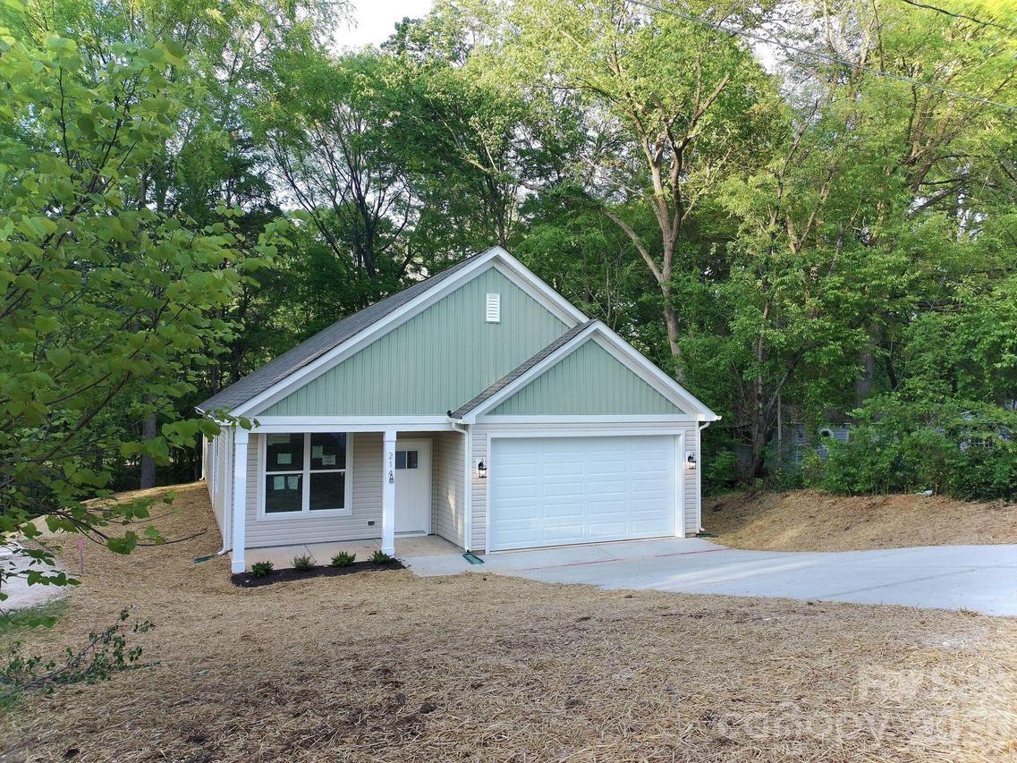 214 Arizona Pl., Concord, NC 28027