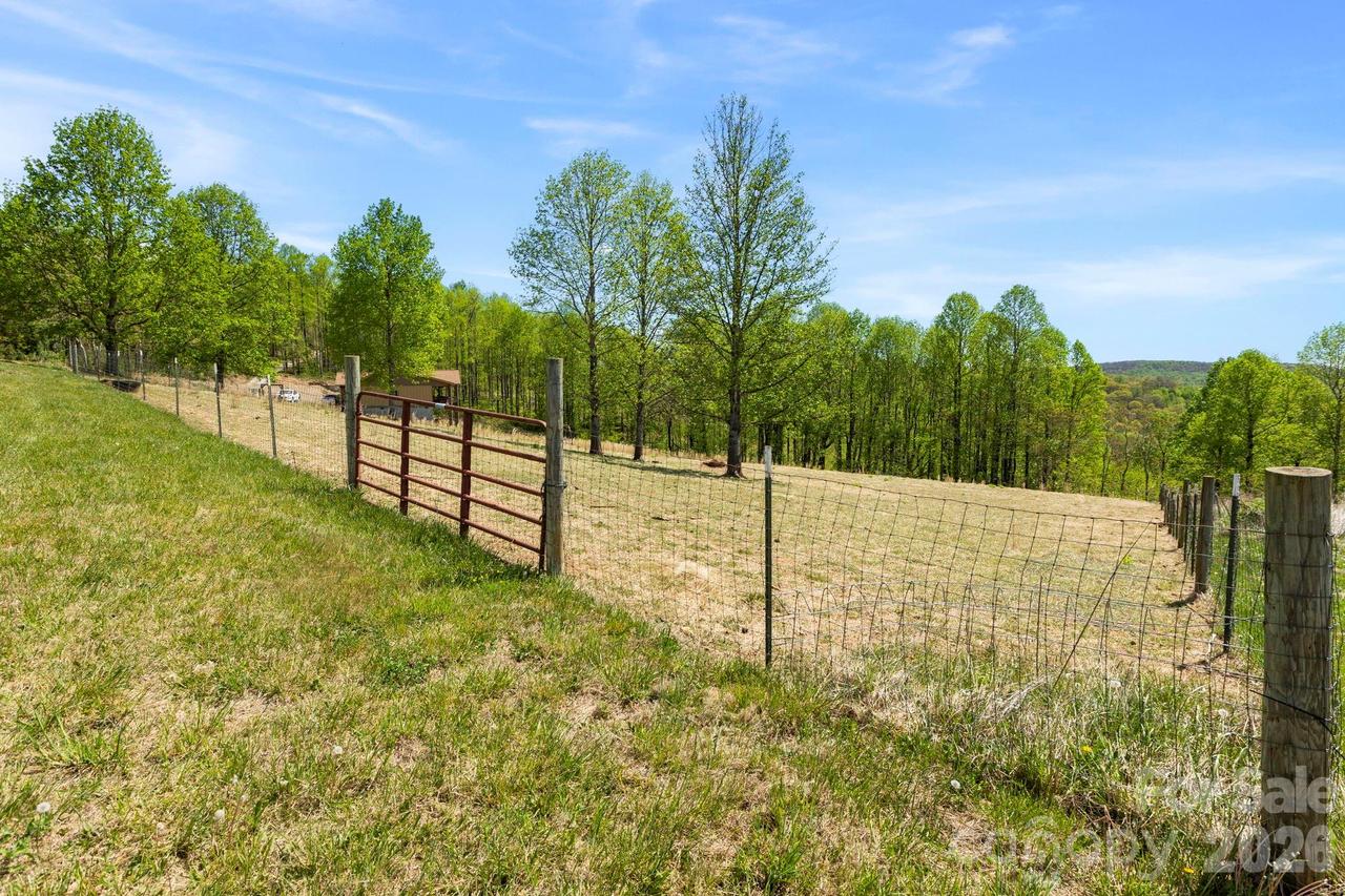 Simply Grateful Dr., Hendersonville, NC 28792