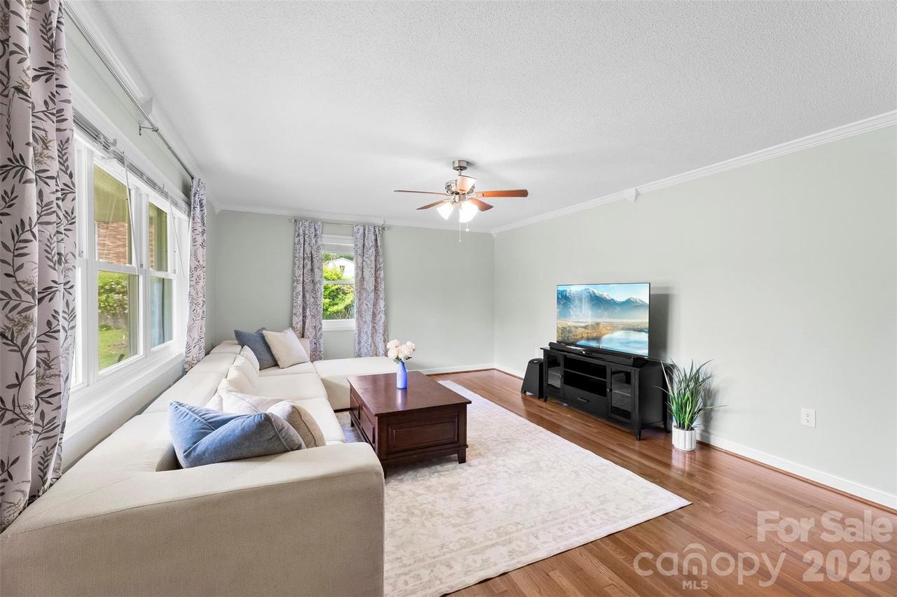 2200 Simmons St., Gastonia, NC 28052
