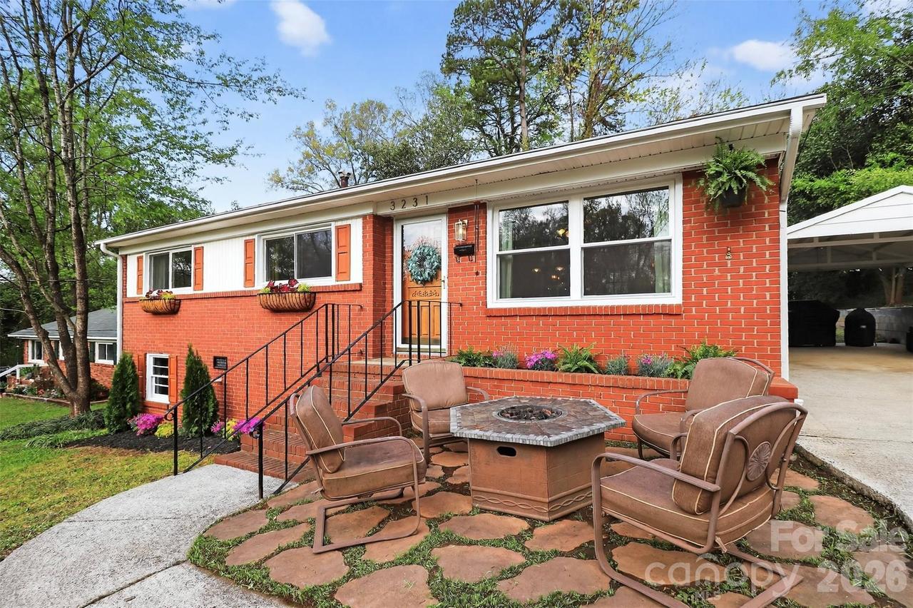 3231 Harrow Pl., Charlotte, NC 28205