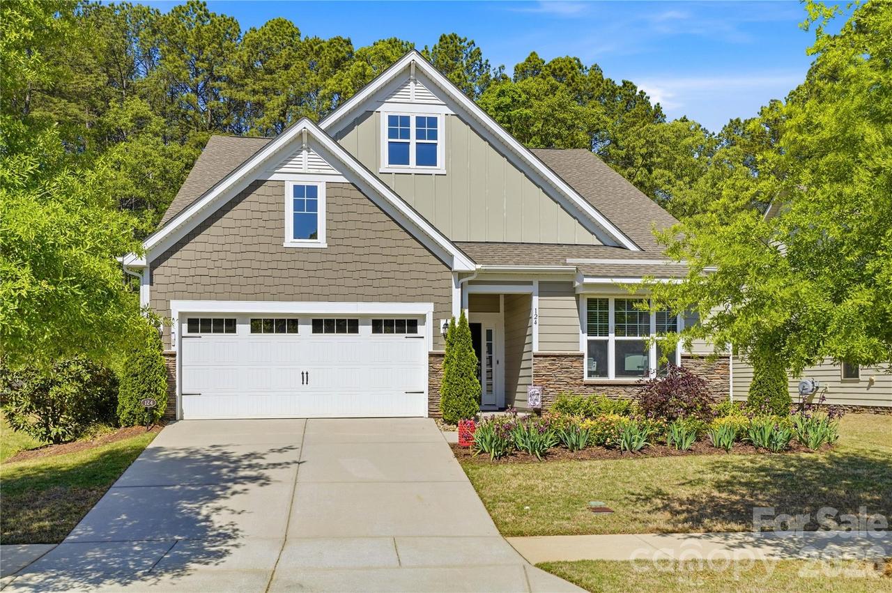 124 Van Gogh Tr., Mount Holly, NC 28120