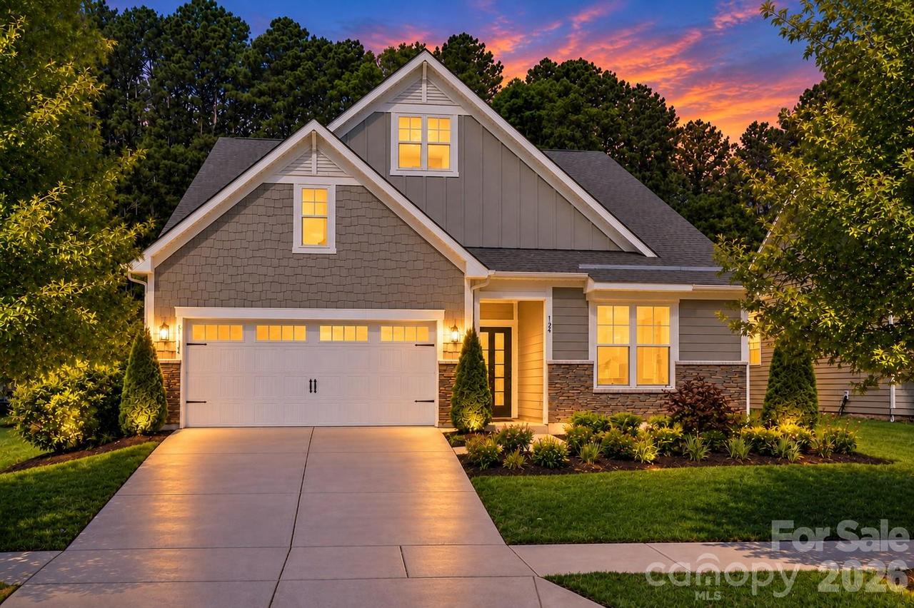 124 Van Gogh Tr., Mount Holly, NC 28120