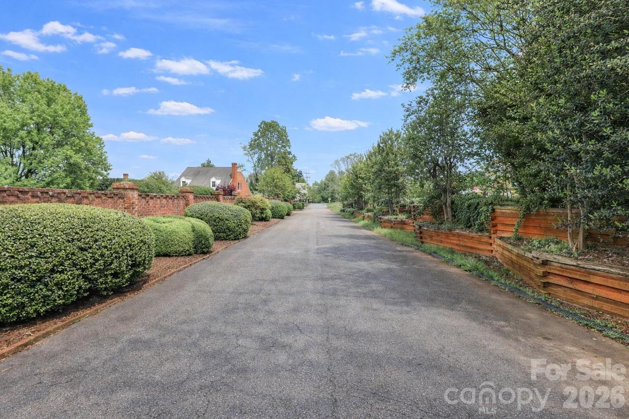 4 Brookgreen Pl., Statesville, NC 28677