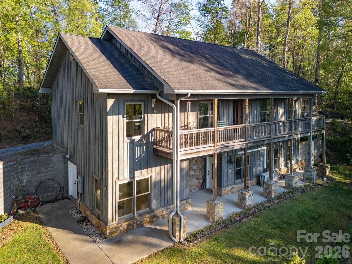 219 Sandalwood Dr., Whittier, NC 28789