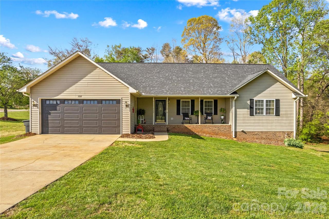 105 Saddlewood Ln., Statesville, NC 28625