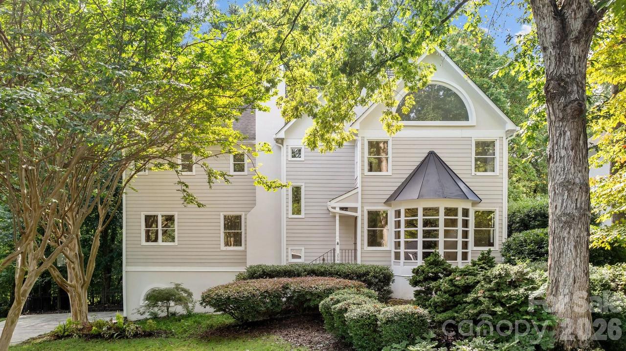 230 N Brackenbury Ln., Charlotte, NC 28270