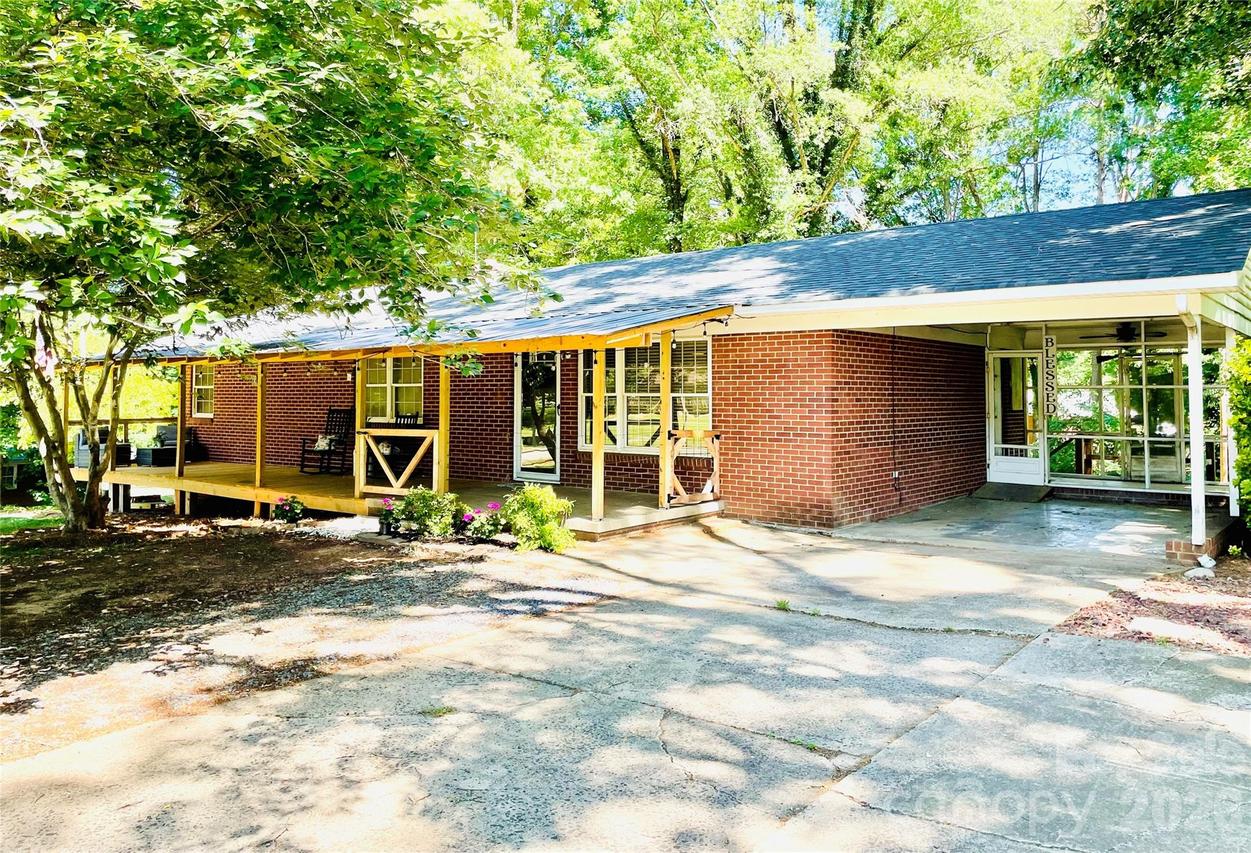 511 Sunbeam Farm Rd., Cherryville, NC 28021