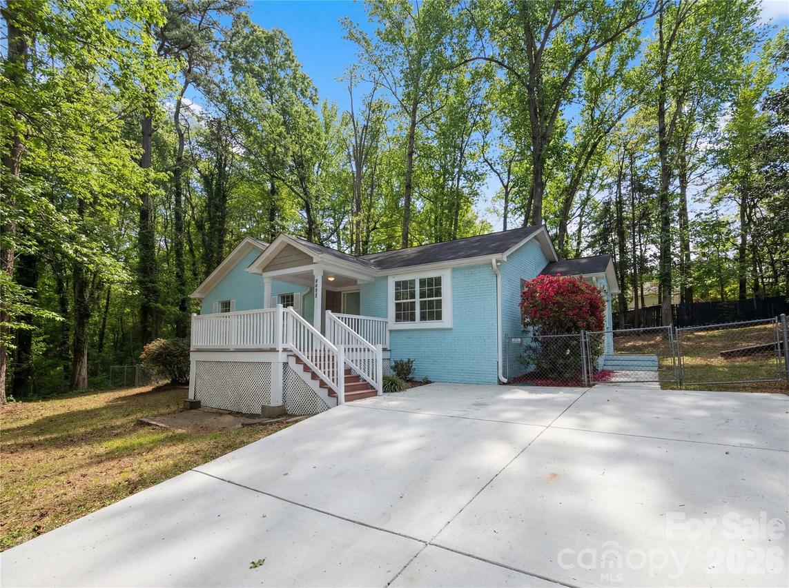 6628 Cool Water Ct., Charlotte, NC 28215