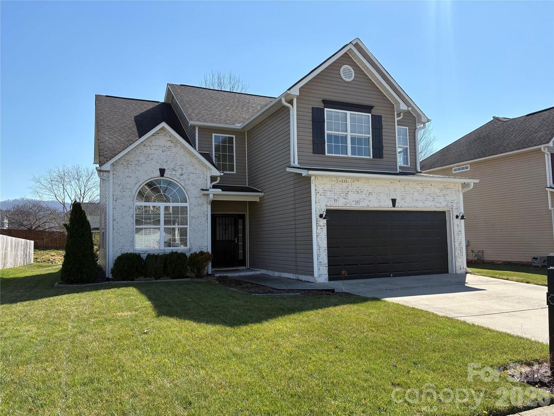 89 Woodfern Rd., Fletcher, NC 28732