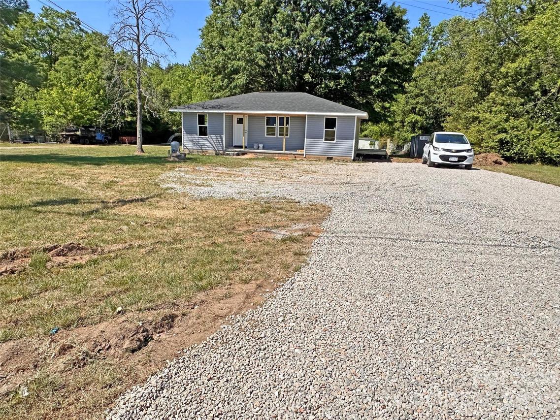 5735 Fallston Rd., Lawndale, NC 28090