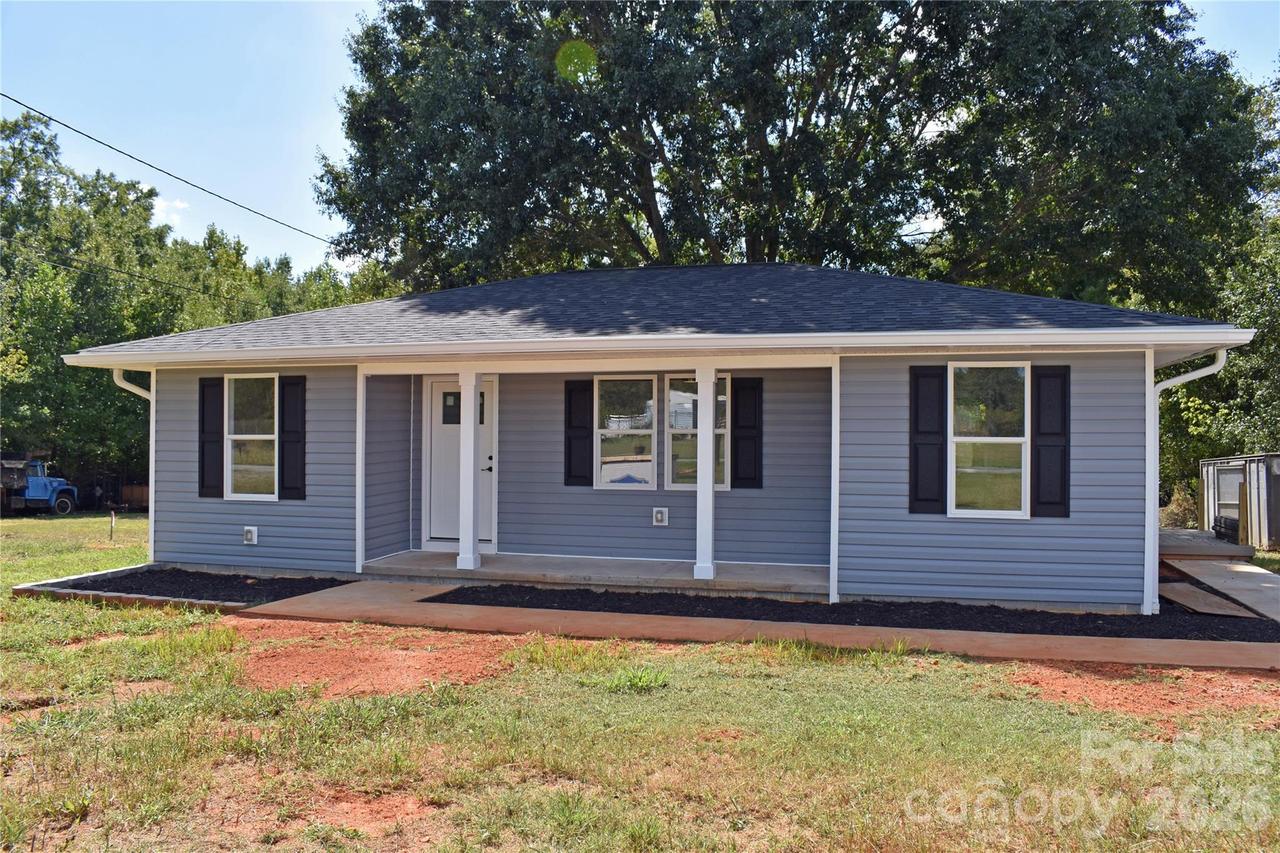 5735 Fallston Rd., Lawndale, NC 28090