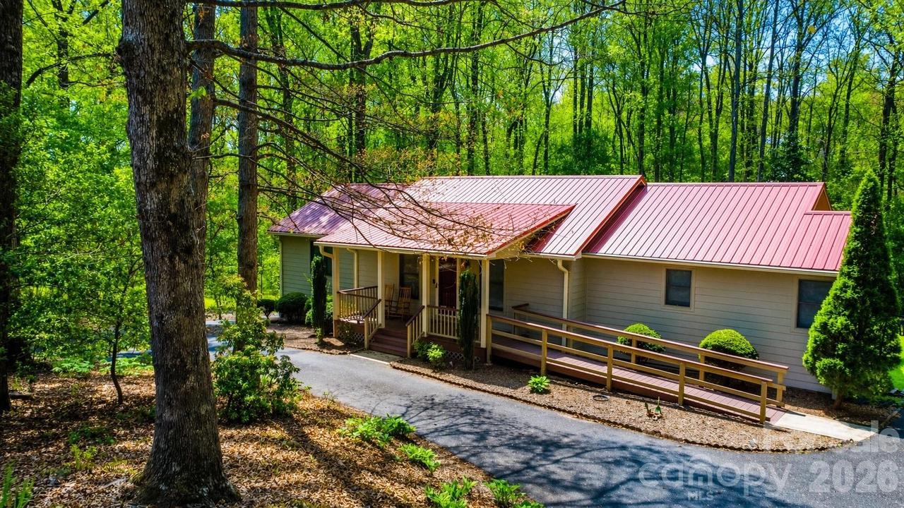 308 Brentwood Cir., Morganton, NC 28655