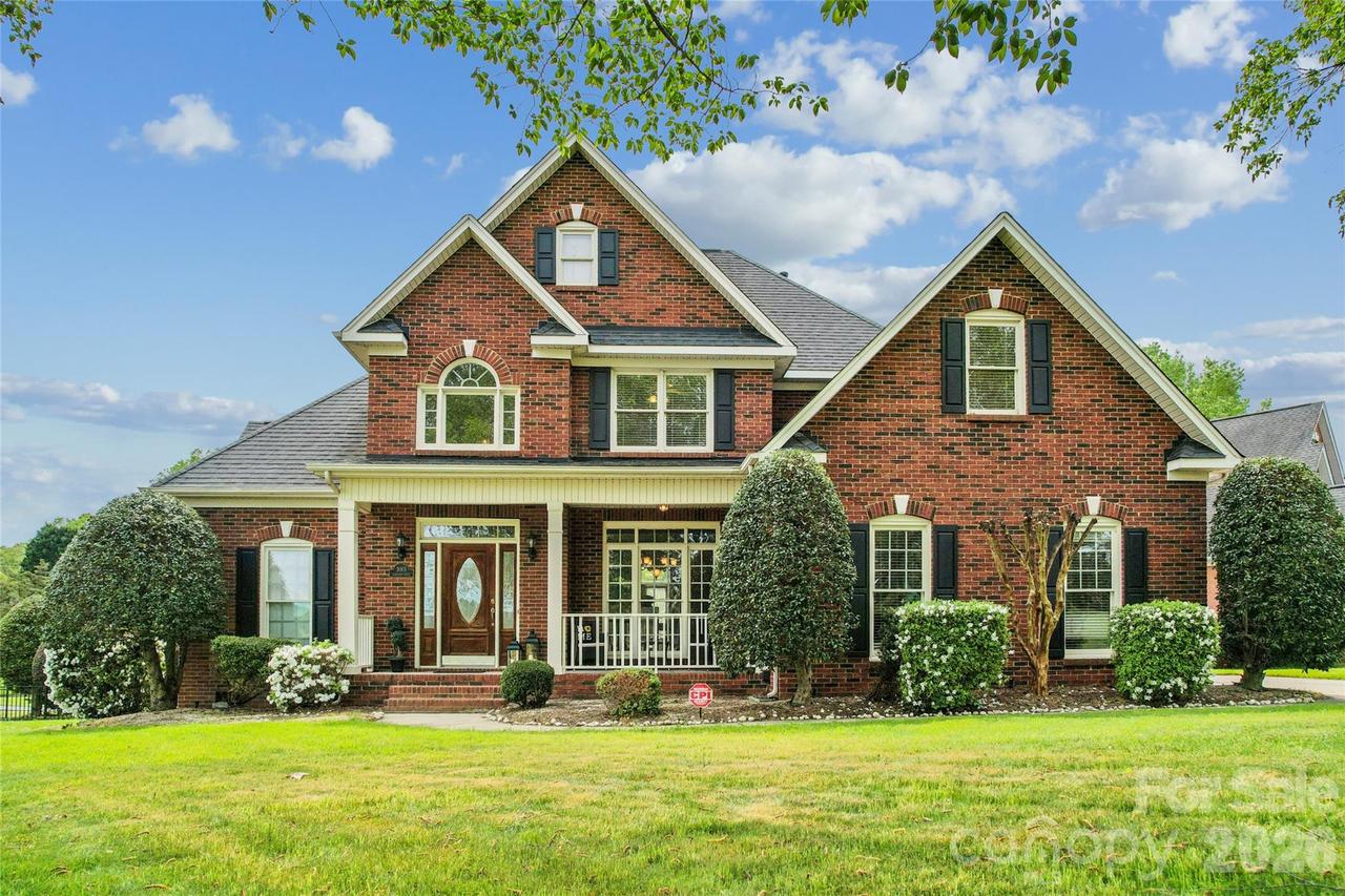 3001 Cardigan Ct., Matthews, NC 28104