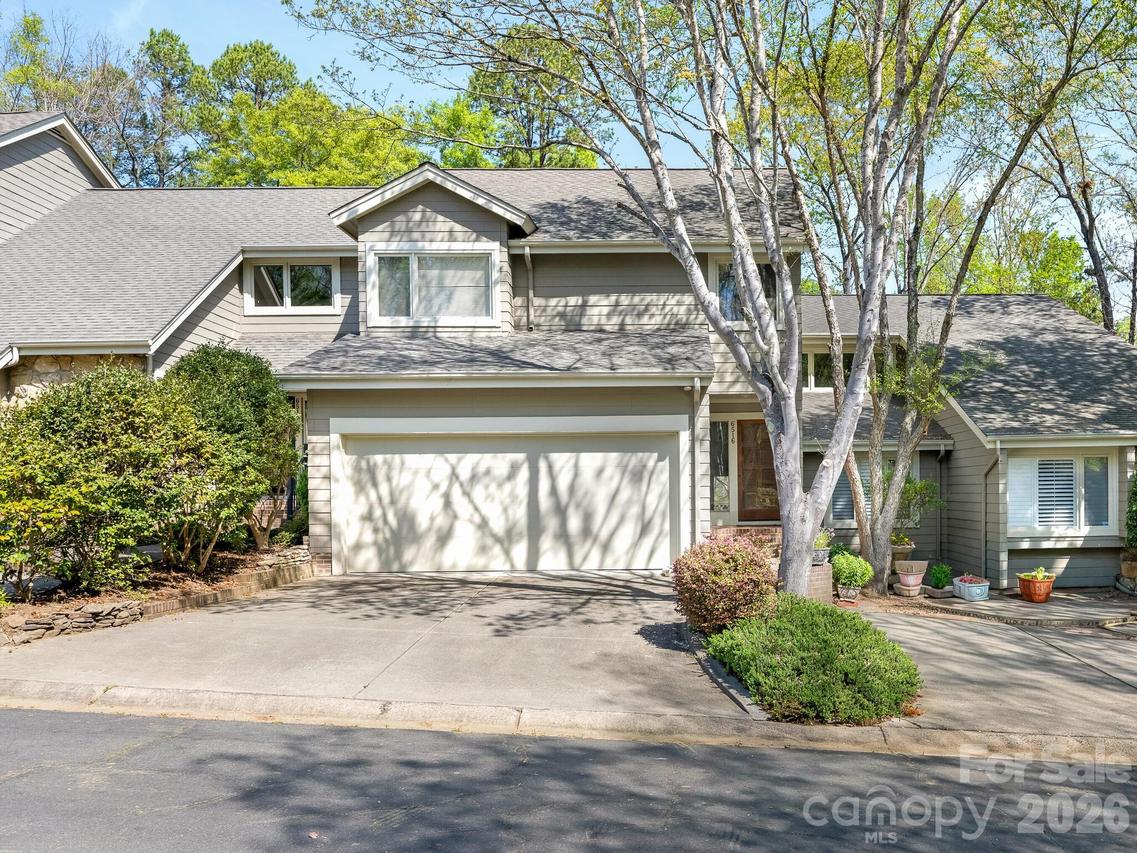 6516 Bentridge Dr., Charlotte, NC 28226