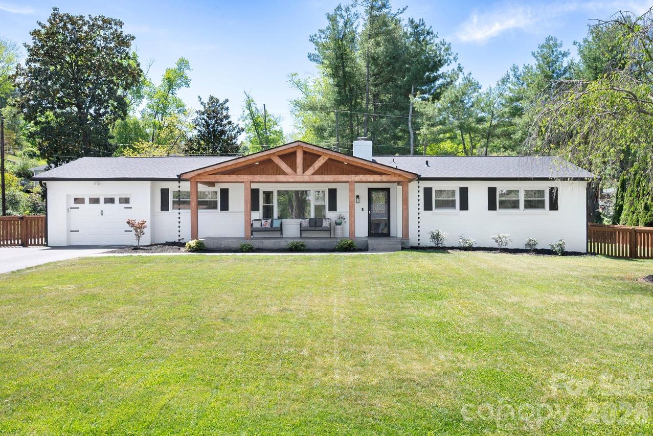 18 Carjen Ave., Asheville, NC 28804