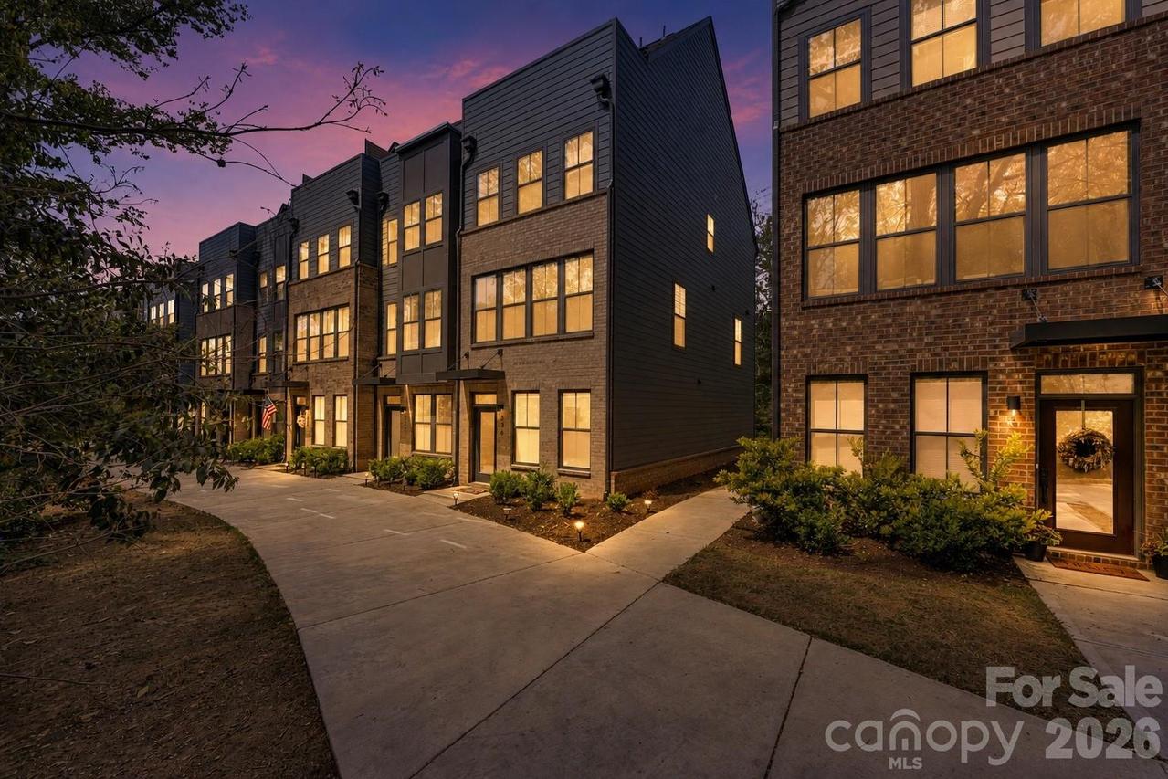336 Twinflower Ln., Charlotte, NC 28205