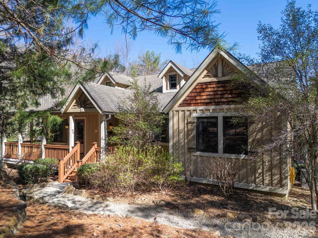 98 Mill Pond Dr., Tuckasegee, NC 28783