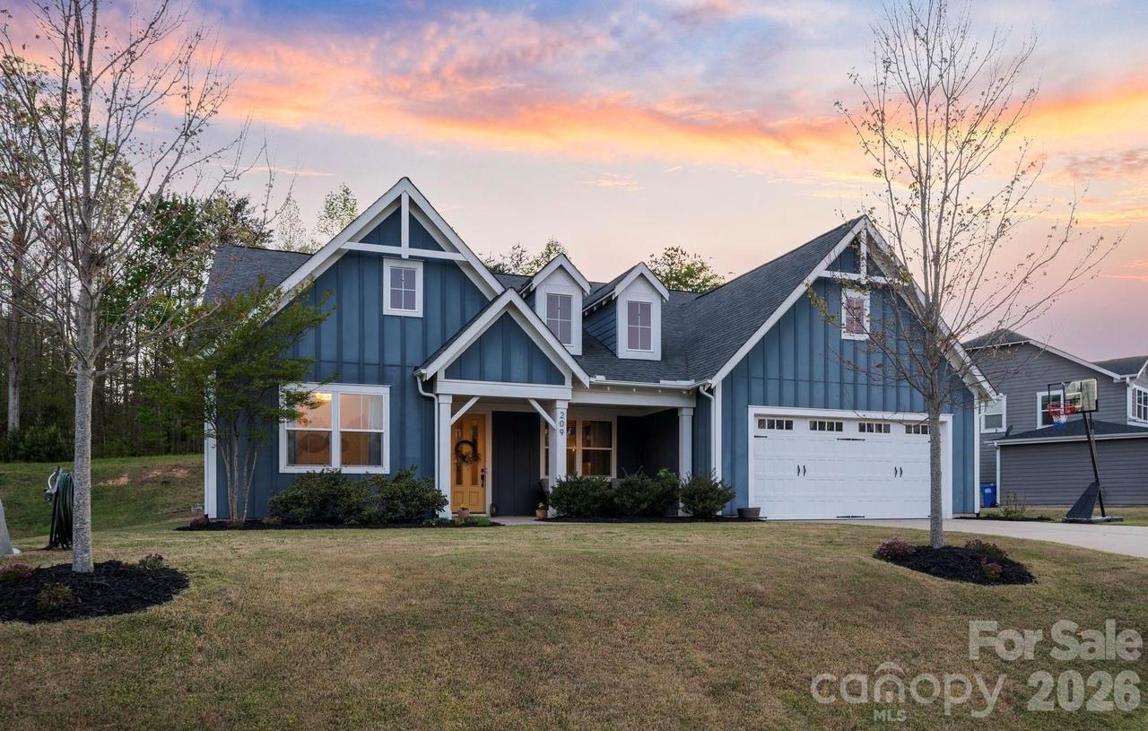 209 Country Lake Dr., Mooresville, NC 28115