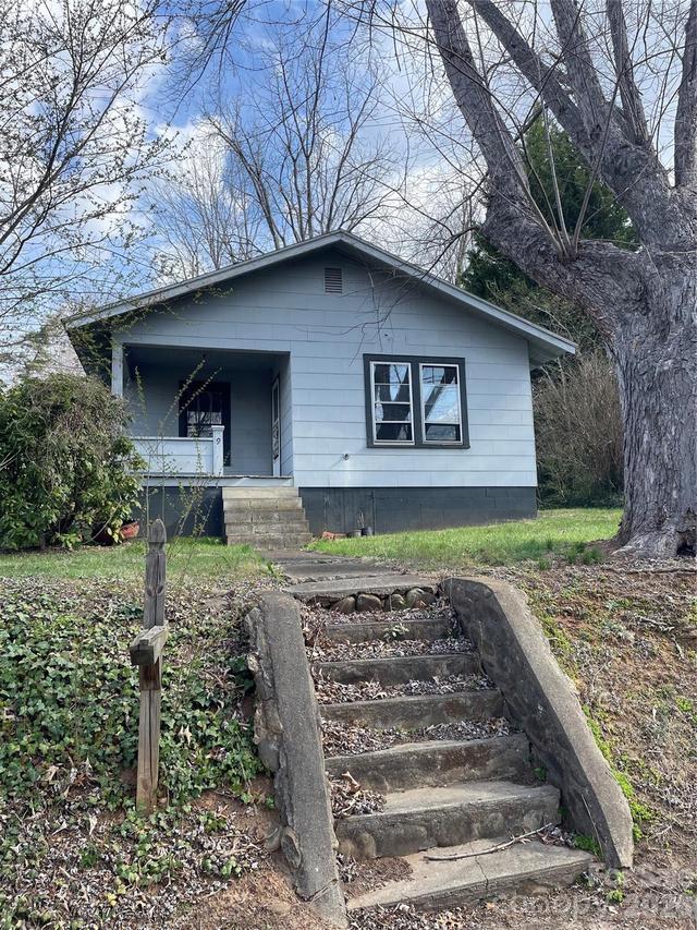 51 Holtzclaw St., Canton, NC 28716