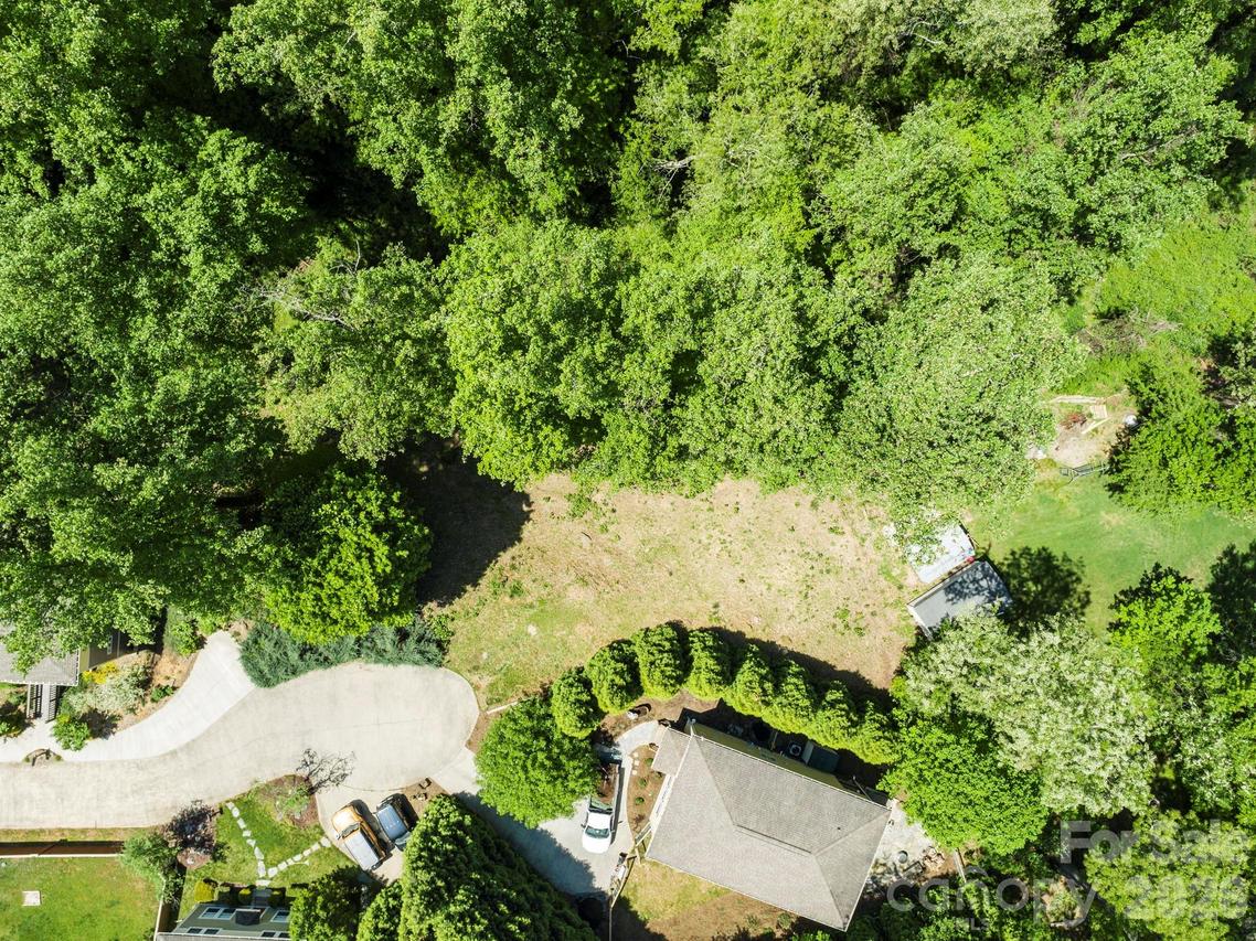 20 Riverlink Ln., Asheville, NC 28806