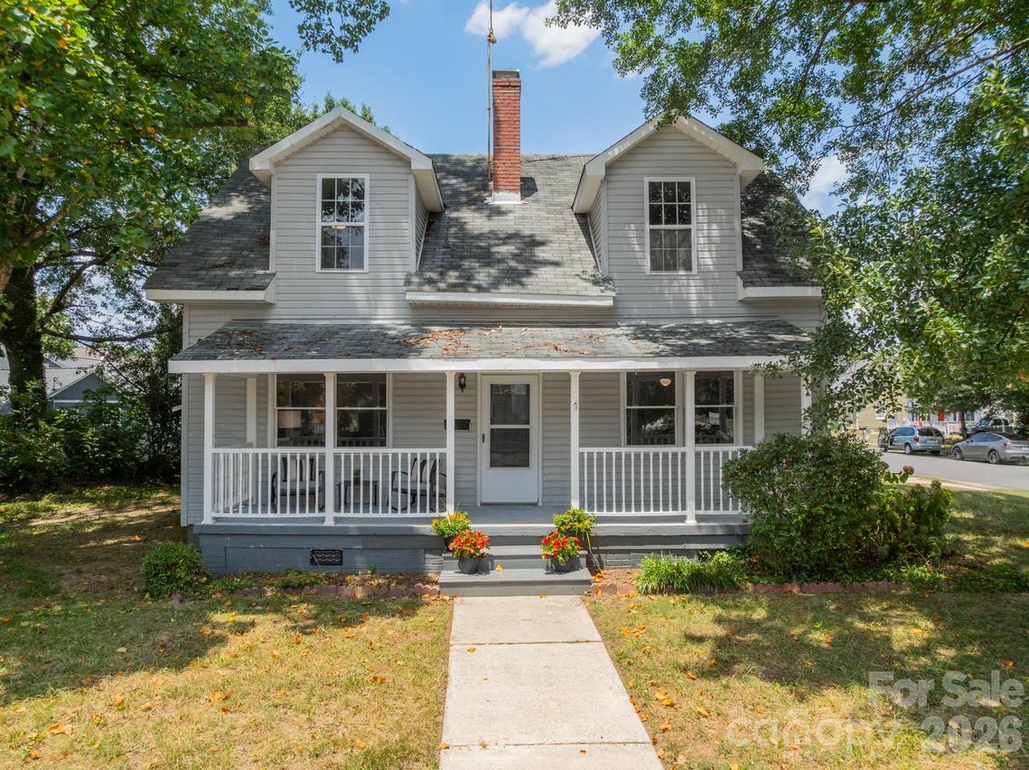 1002 W 2nd Ave., Gastonia, NC 28052