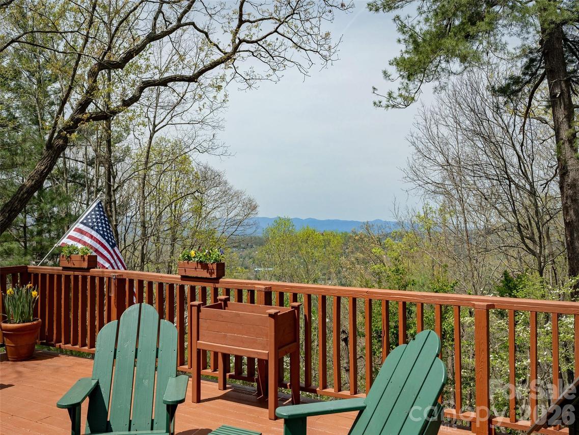 403 Cherokee Rd., Asheville, NC 28804