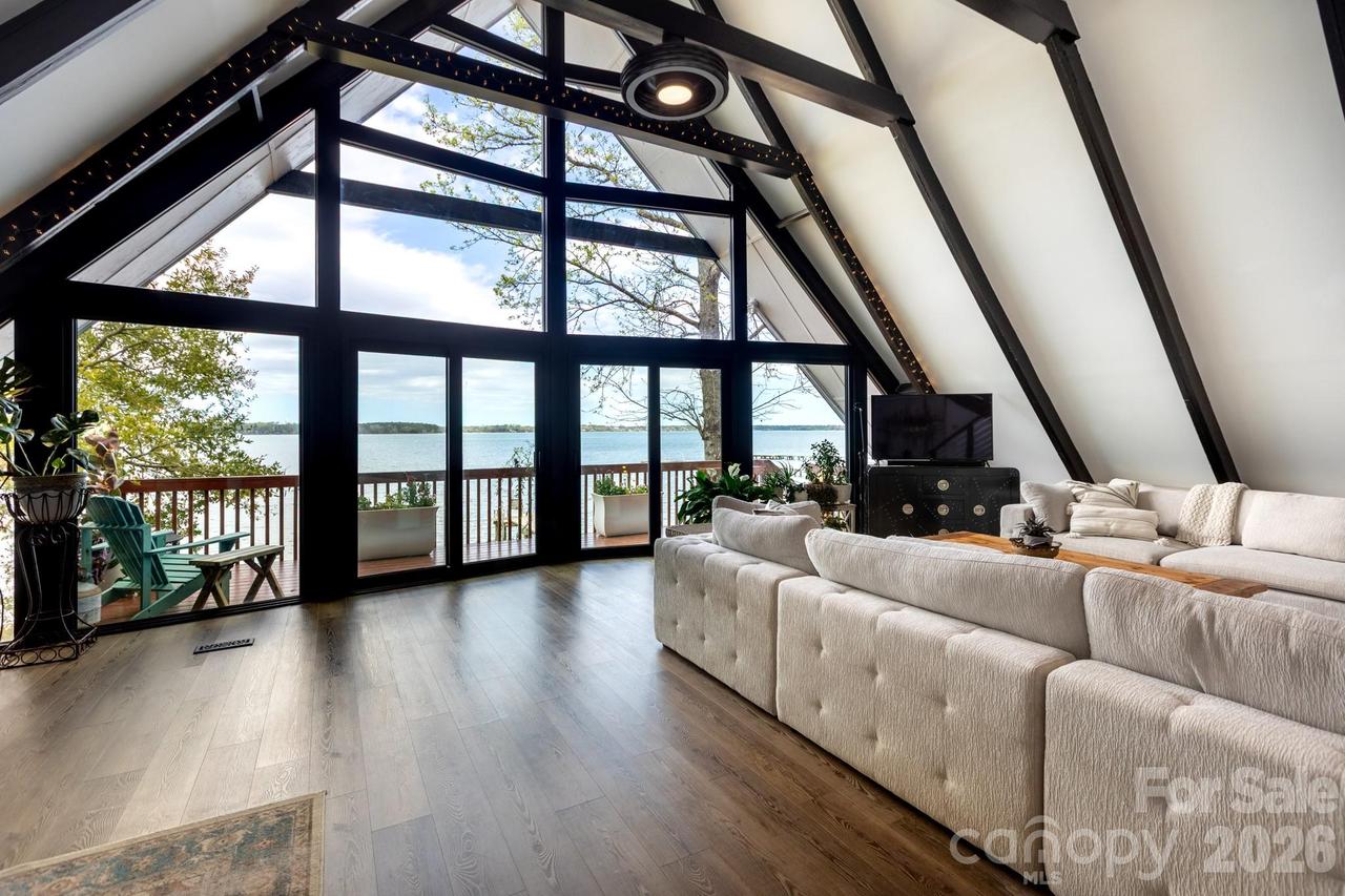 211 Fannie Creek Ln., Sneads Ferry, NC 28460