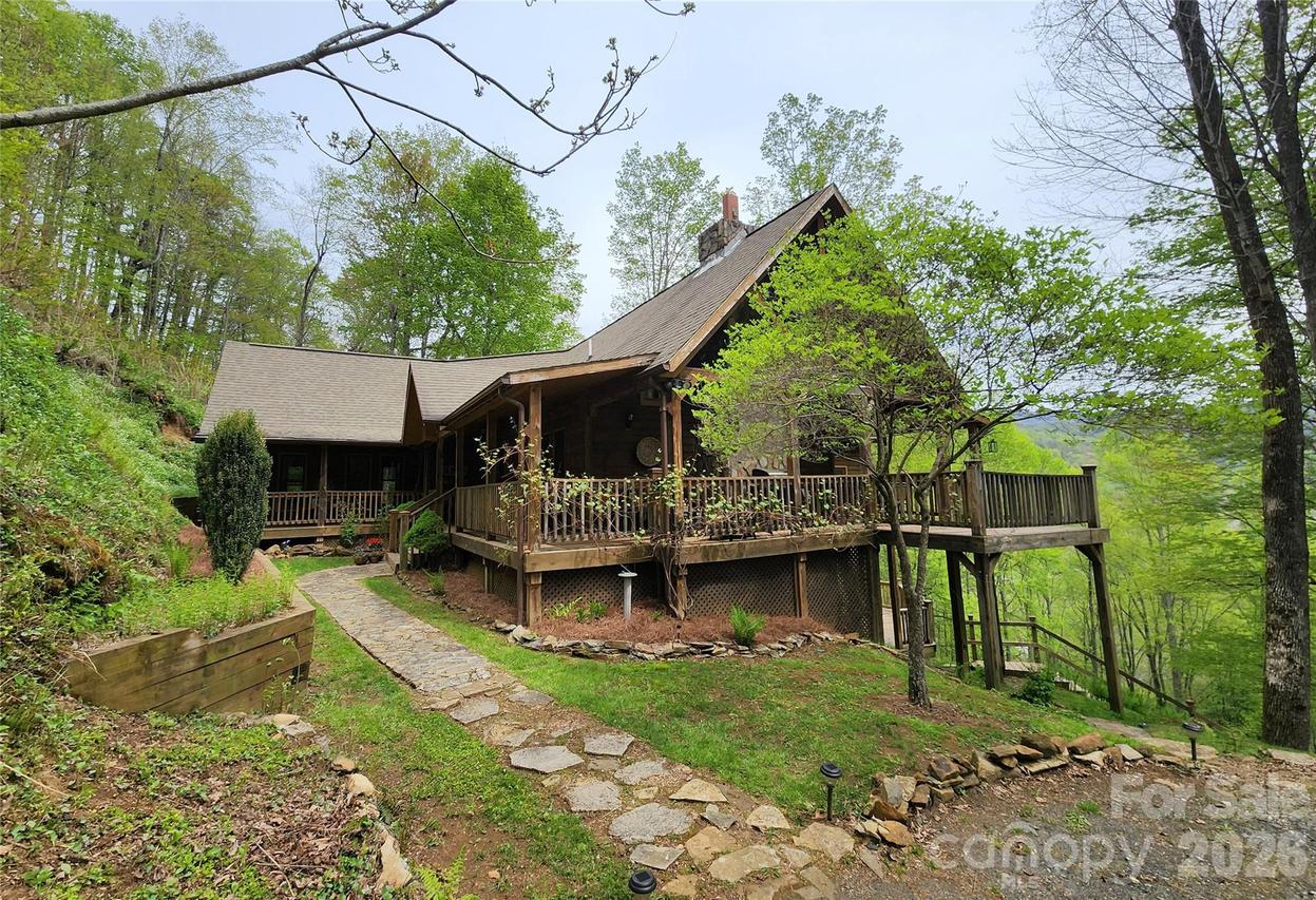 604 Croft View Dr., Bakersville, NC 28705