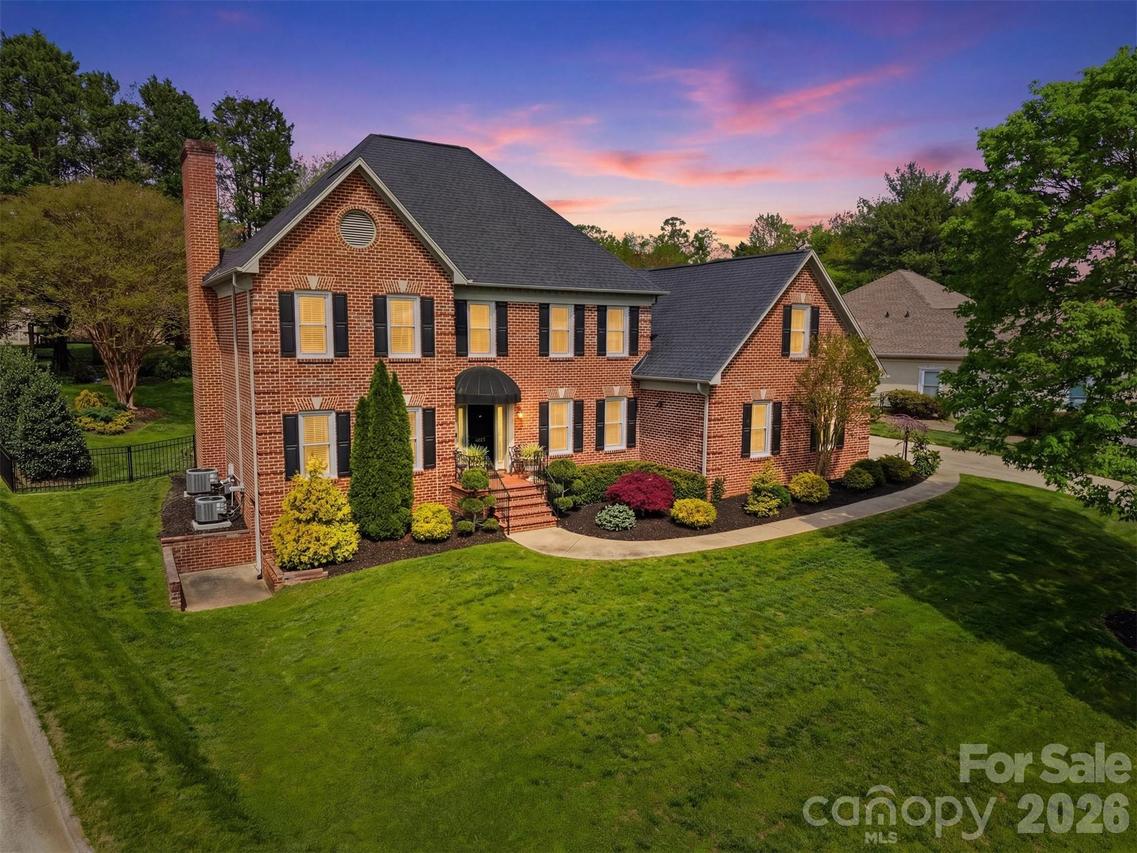 4225 3rd St., Hickory, NC 28601