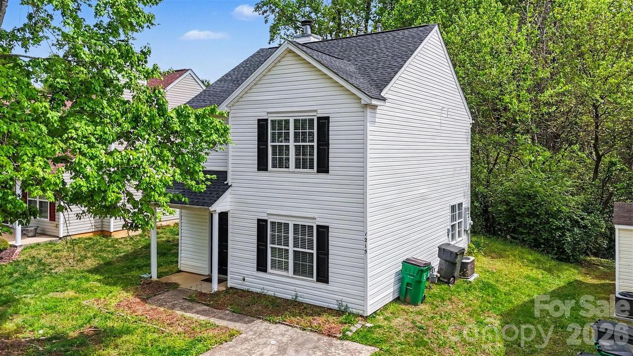 1215 Mcallister Dr., Charlotte, NC 28216