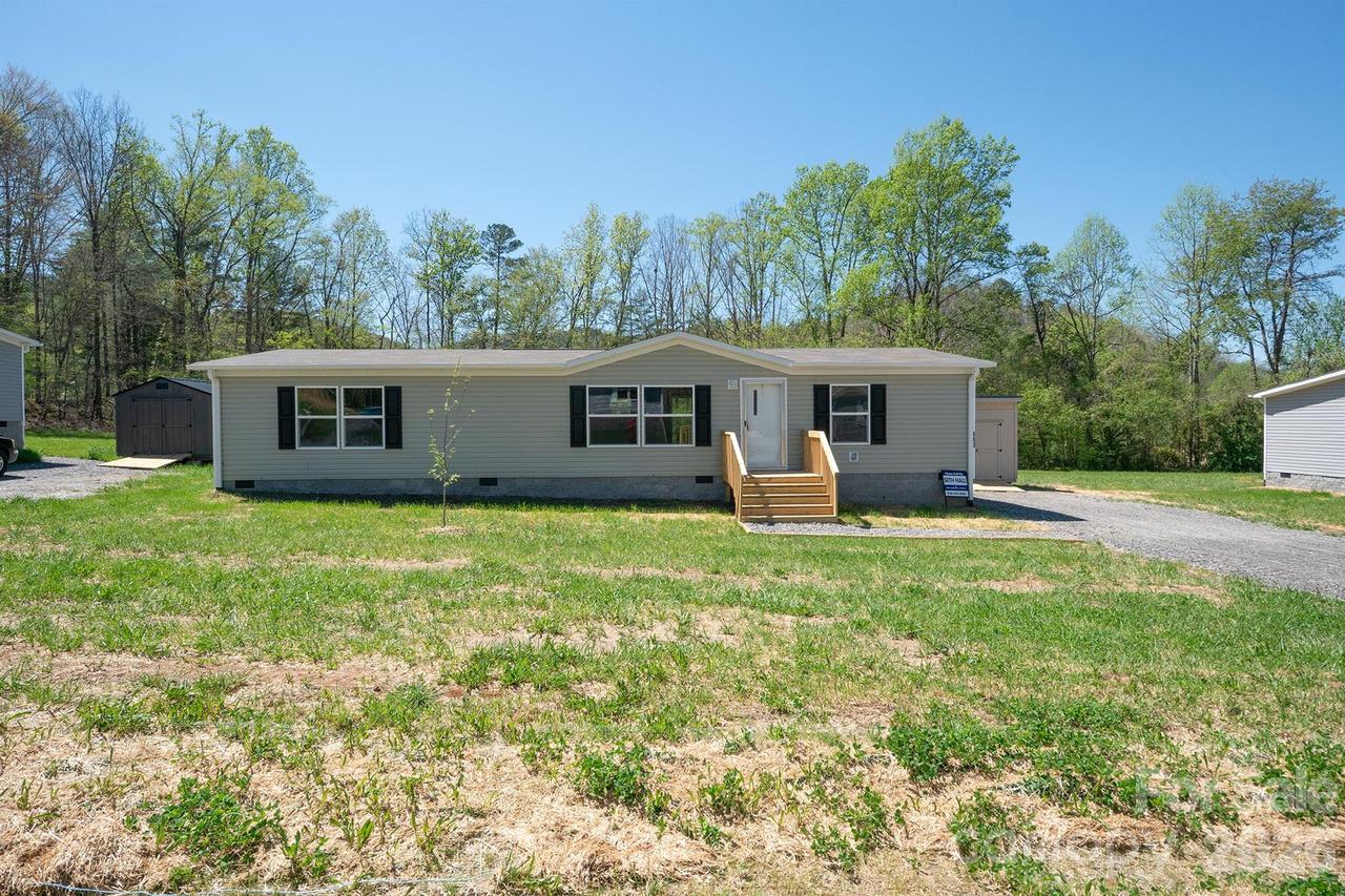 140 Peaceful Hill Dr., Old Fort, NC 28762