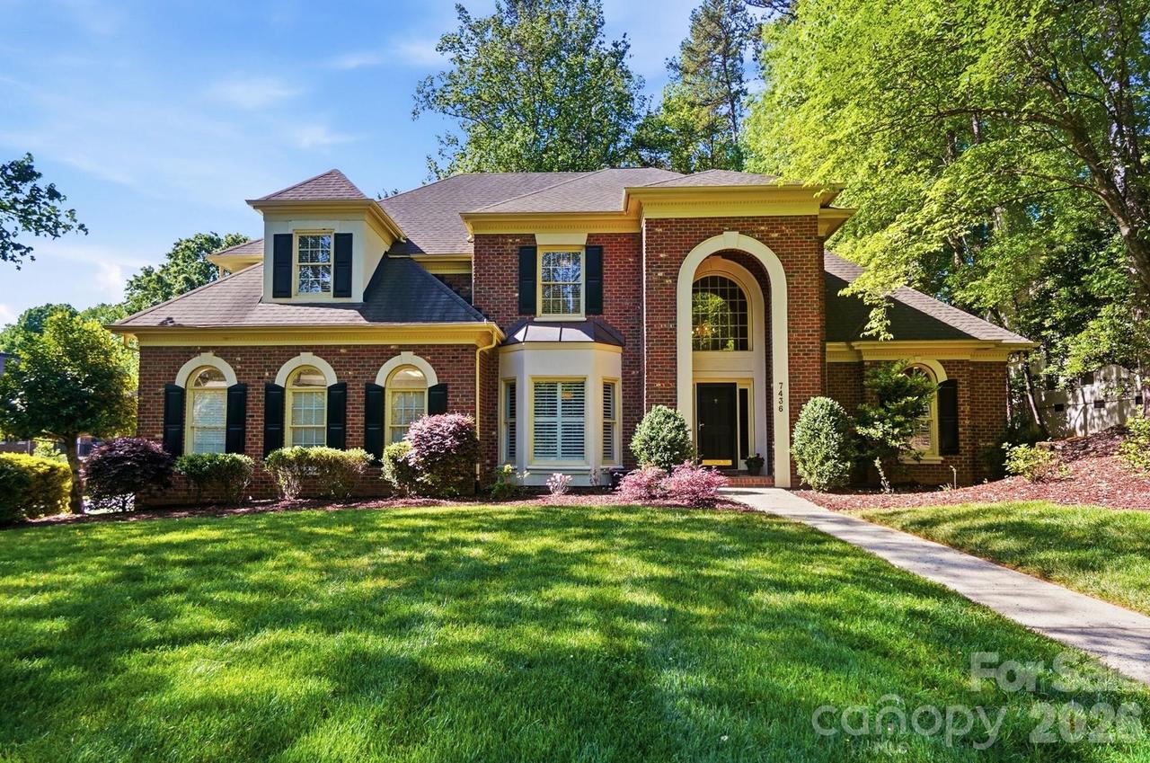 7436 Newmans Ridge Ct., Charlotte, NC 28270