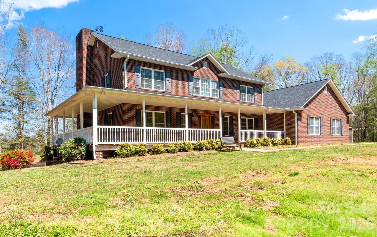 1381 Foster Payne Rd., Boomer, NC 28606