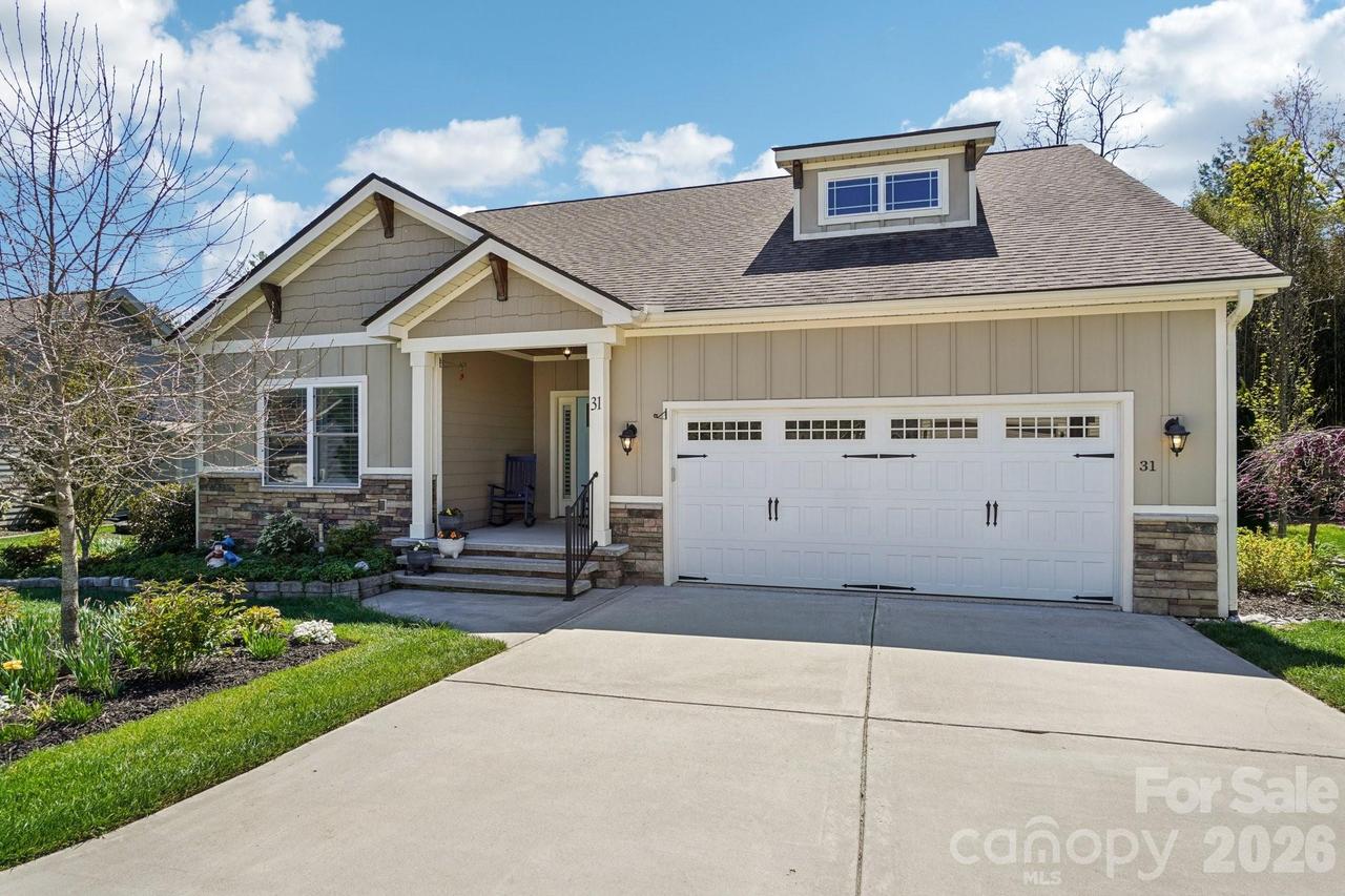 31 N Anvil Ave., Hendersonville, NC 28792