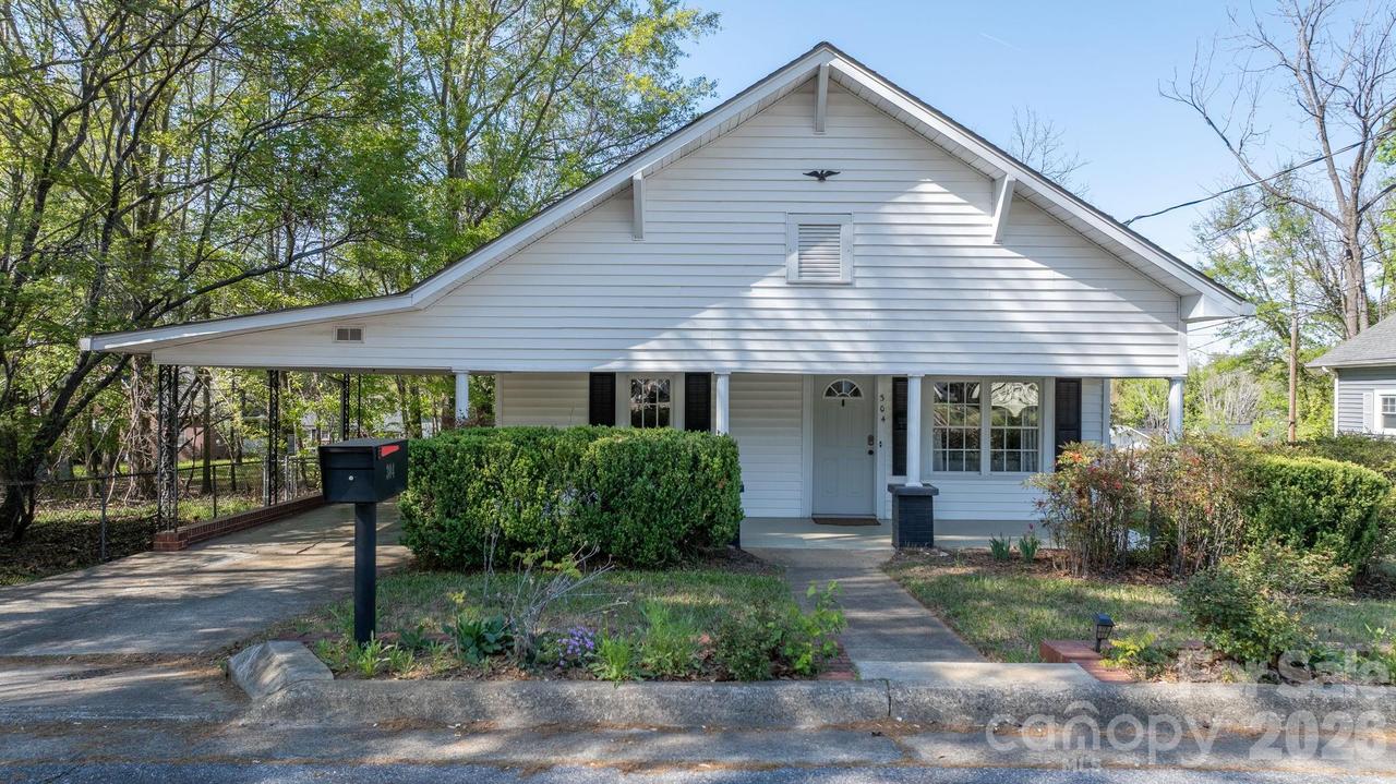 304 Garrou Ave., Valdese, NC 28690