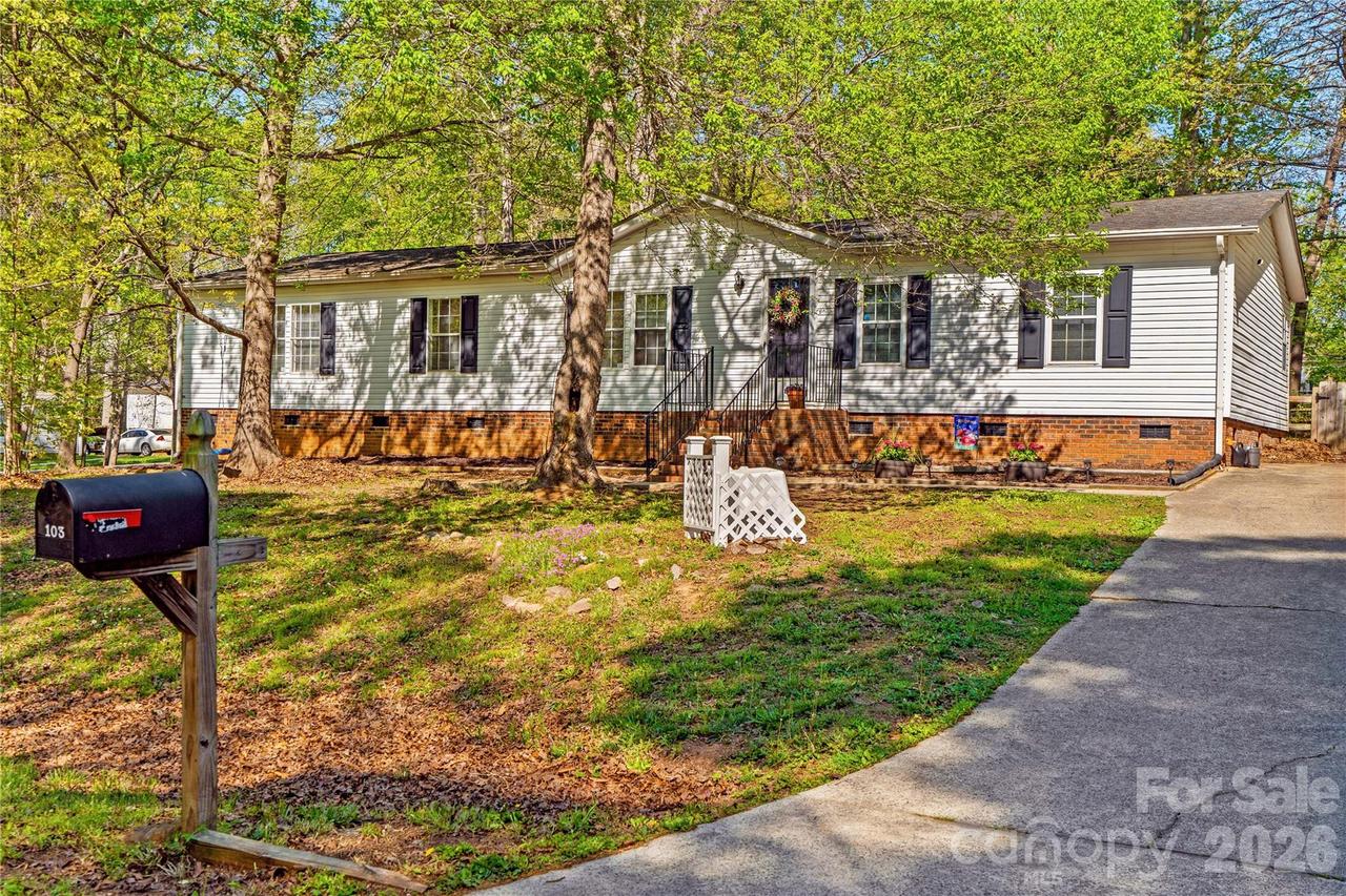 103 Keyside Ln., Mooresville, NC 28115