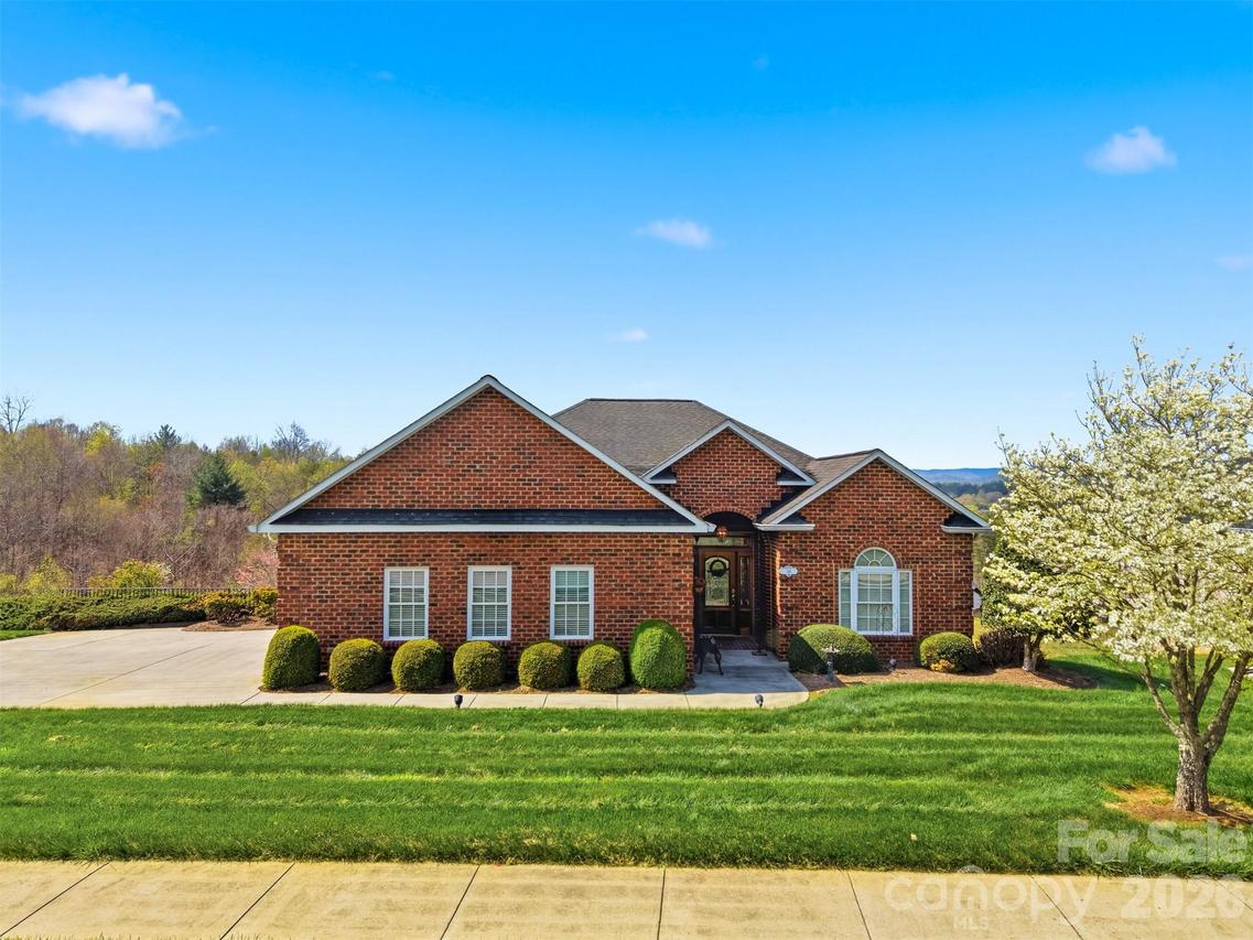 416 Huntington Woods St., Lenoir, NC 28645