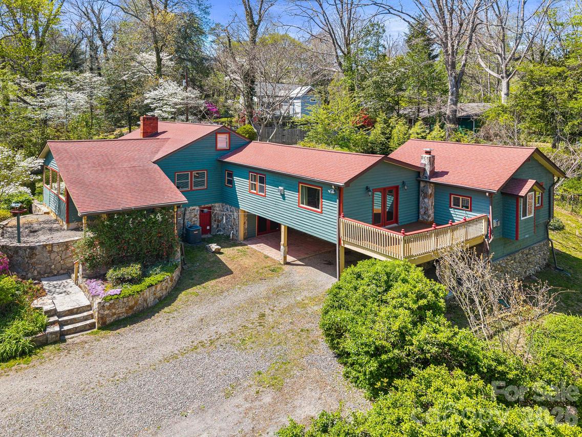 114 Walker St., Black Mountain, NC 28711
