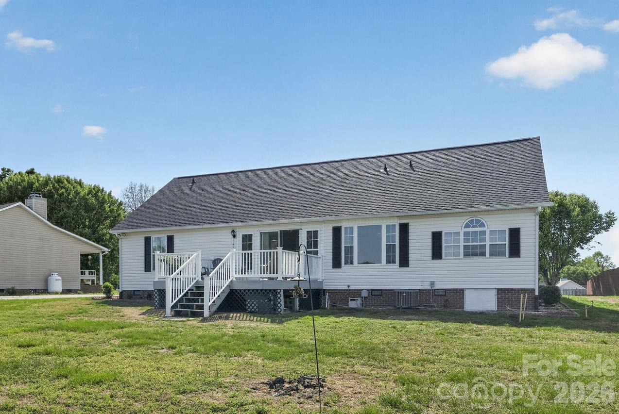 101 Erin Ln., Thomasville, NC 27360